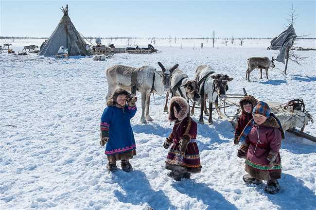 Основные отрасли экономики городов в тундре России: