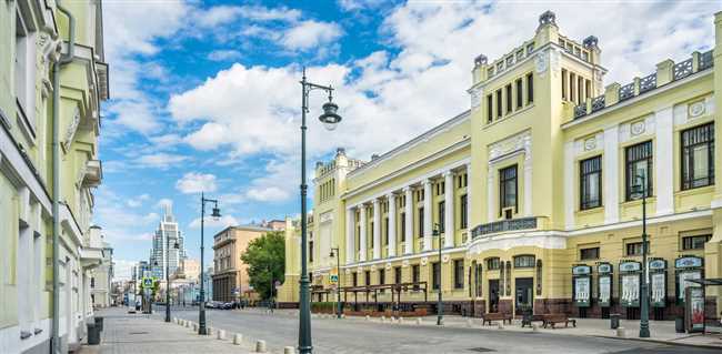 Какой самый популярный театр в Москве?