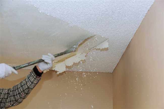 Обязательно ли красить потолок после шпаклевки?